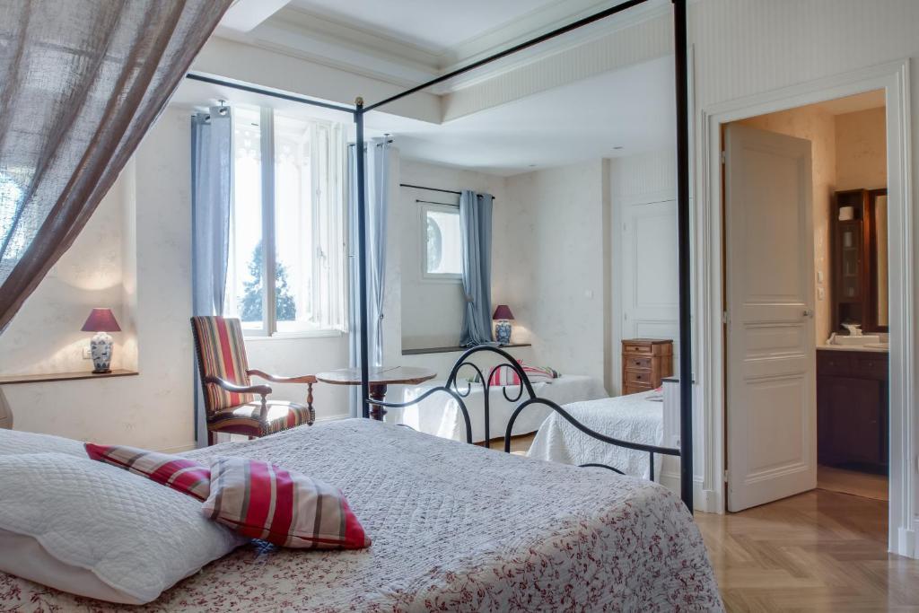 Chambres Au Chateau - Le Clos Des Tourelles Sennecey-le-Grand الغرفة الصورة